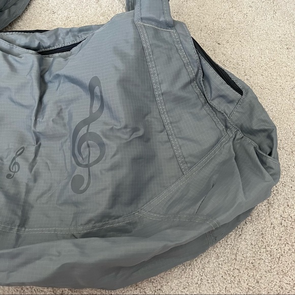 Nylon Ripstop Travel Shoulder Bag - Picture 5 of 13